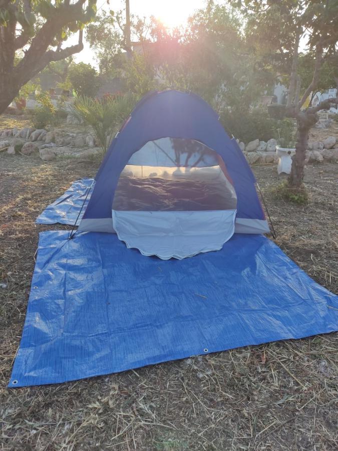 Aree Tende Presso La Casa In Campagna Di Ottavia Alezio Exterior foto