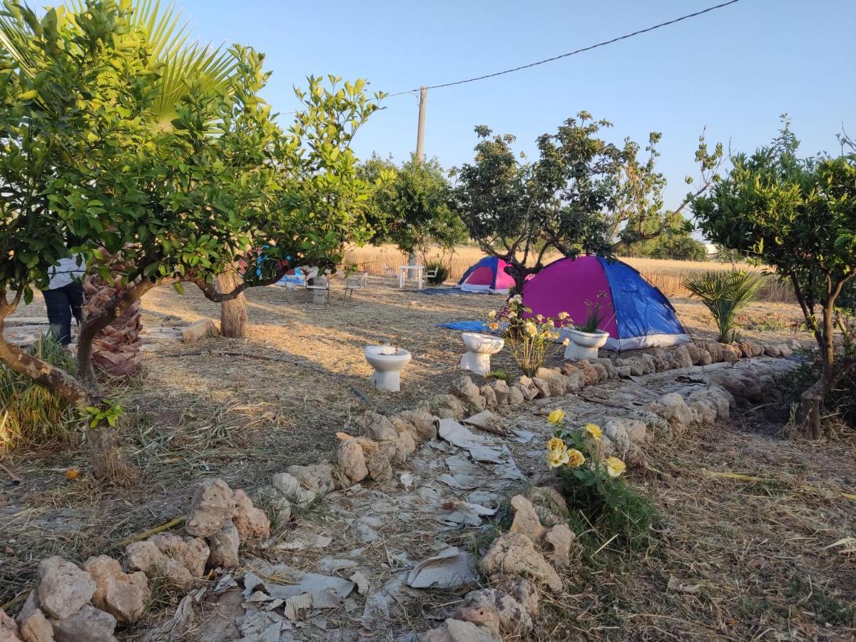 Aree Tende Presso La Casa In Campagna Di Ottavia Alezio Exterior foto
